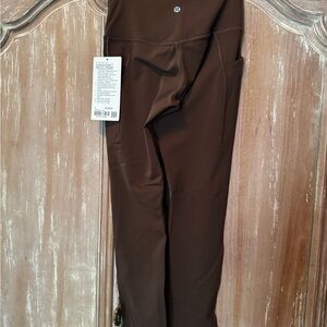 Lululemon Align 25” Leggings with pockets in color Java